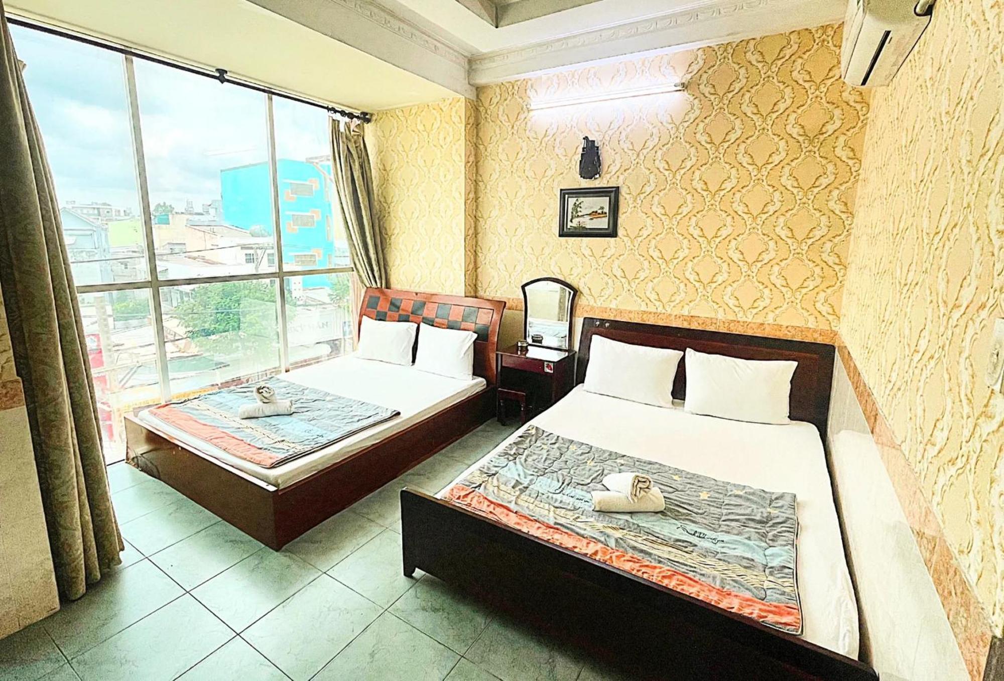 Ngoc Huong Hotel